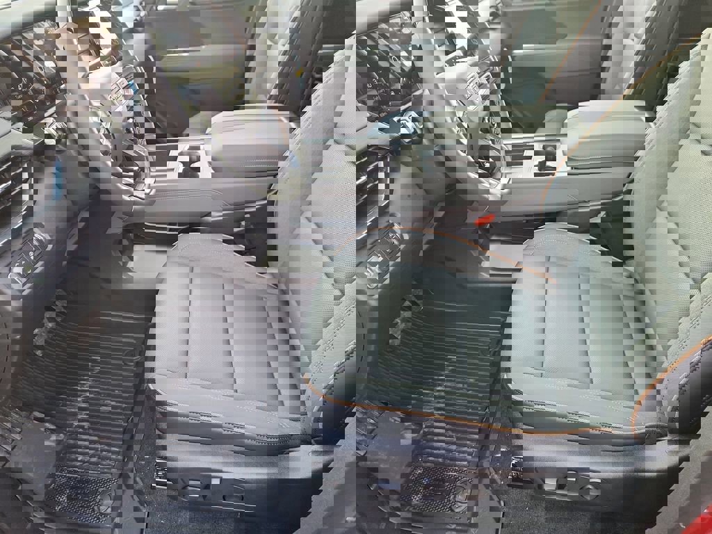 New 2026 GMC Acadia AT4 w/ Super Cruise Package image 8