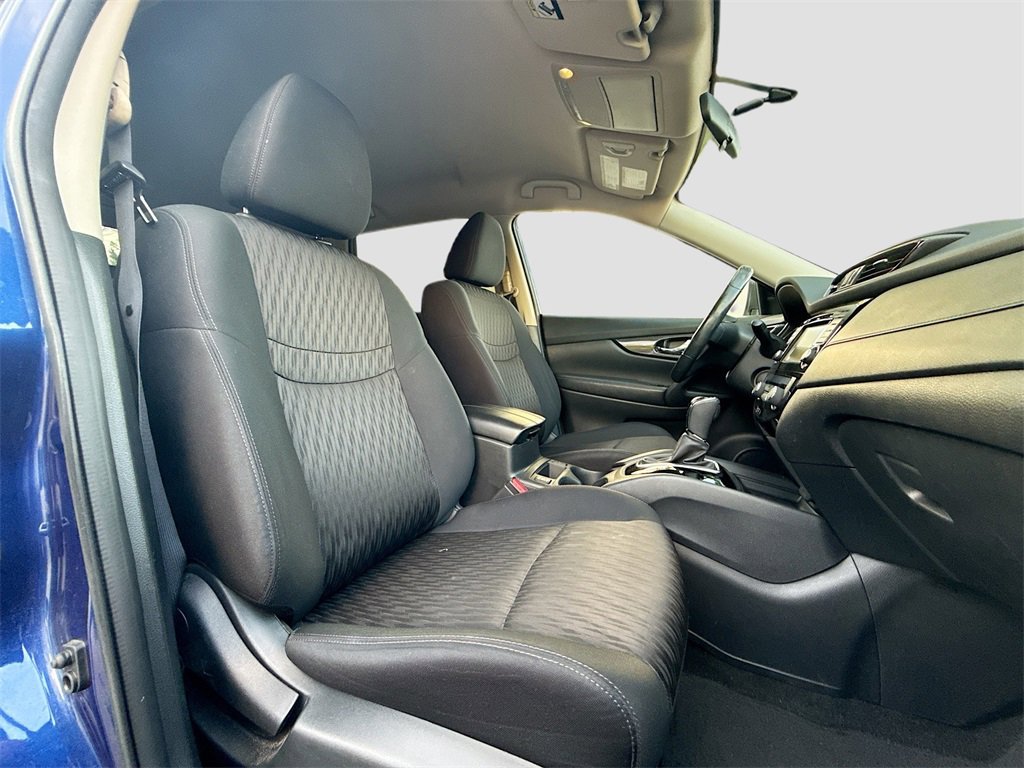 Used 2018 Nissan Rogue SV image 28