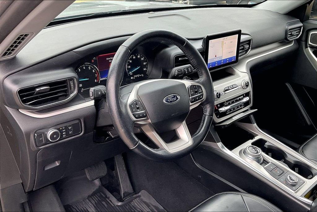 Used 2021 Ford Explorer XLT w/ Equipment Group 202A image 14