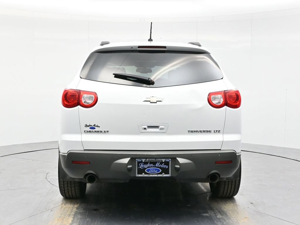 Used 2009 Chevrolet Traverse LTZ image 6