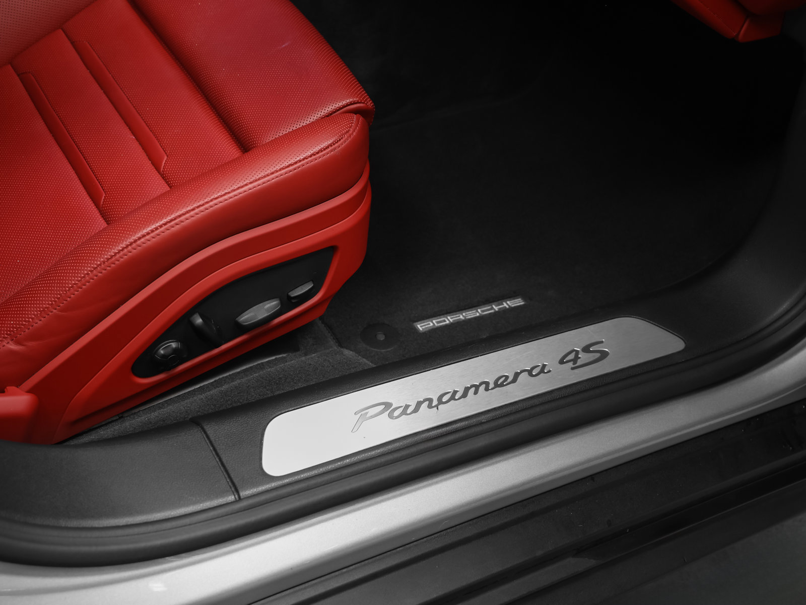 Certified 2023 Porsche Panamera 4S w/ Premium Package AWD/4WD image 21