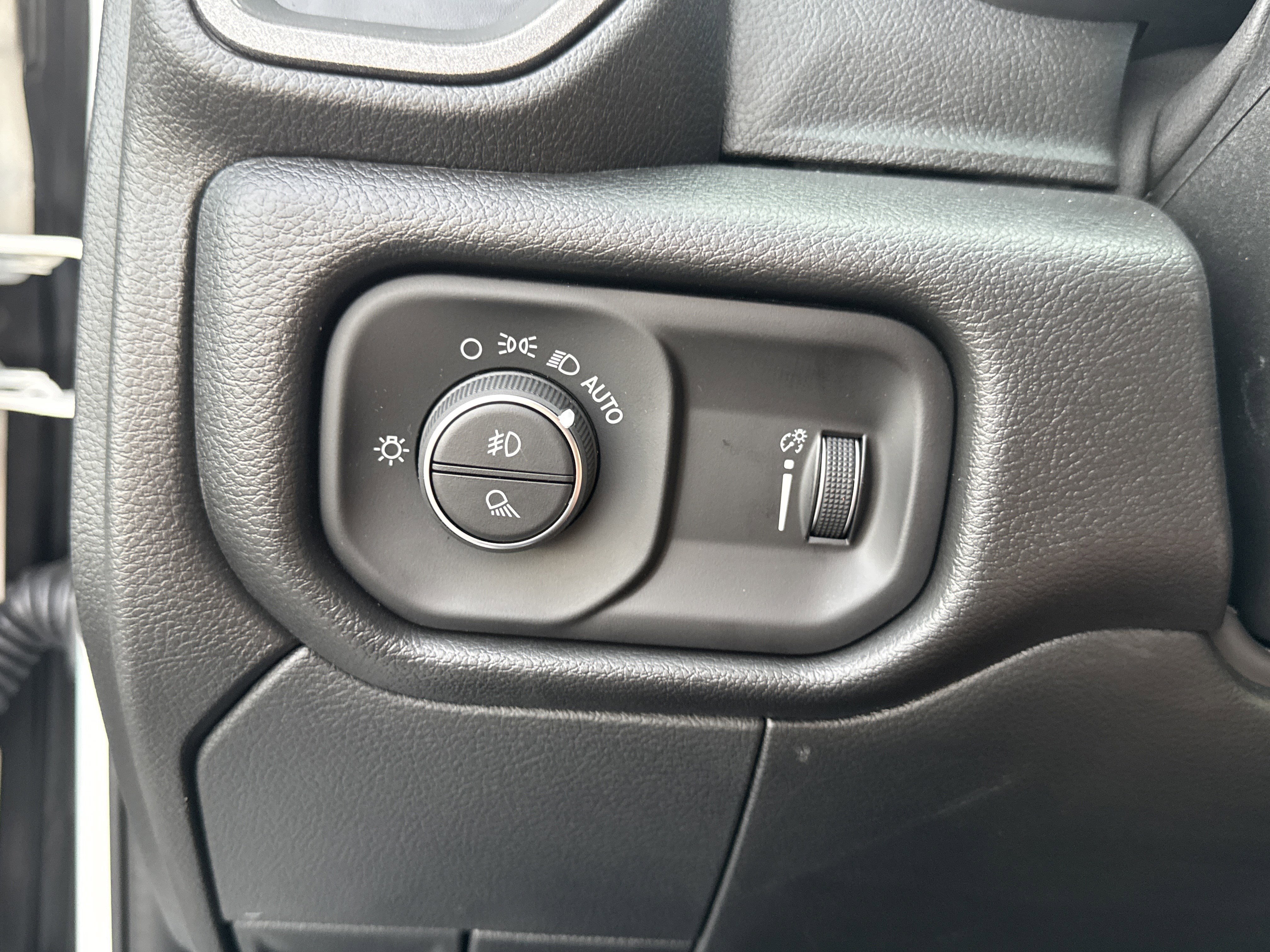 New 2026 RAM 2500 Tradesman AWD/4WD image 32