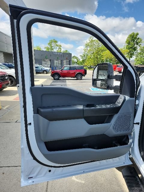 New 2026 Ford F350 XL w/ XL Chrome Package AWD/4WD image 38