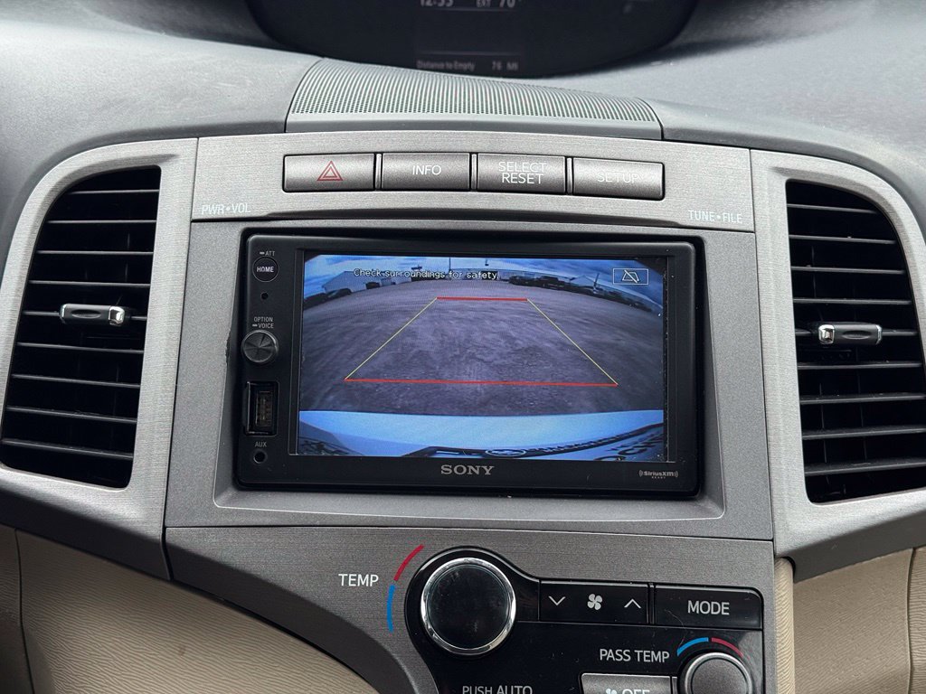 Used 2011 Toyota Venza AWD w/ Premium Pkg #2 image 4