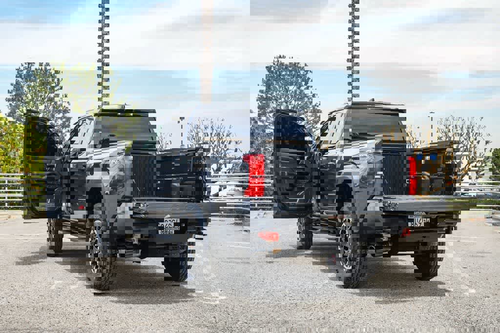 Used 2025 Toyota Tacoma TRD Off-Road image 31