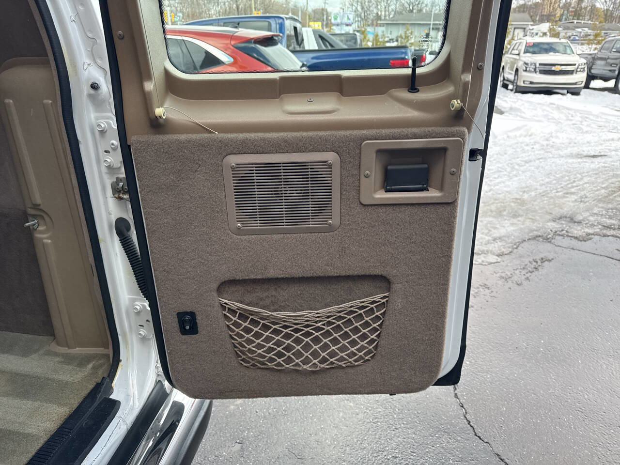 Used 2003 Ford E-150 and Econoline 150 image 20