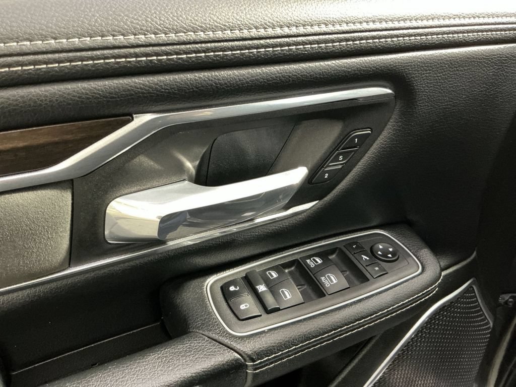 Used 2022 RAM 1500 Laramie AWD/4WD image 16