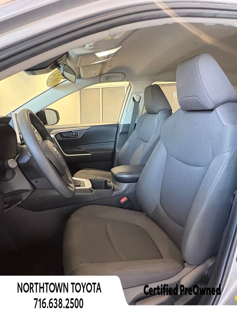 Used 2024 Toyota RAV4 LE AWD/4WD image 14