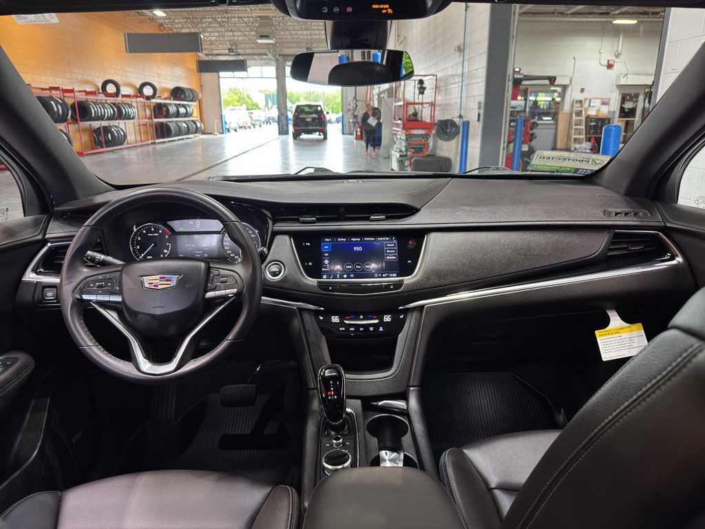 Used 2023 Cadillac XT6 Luxury AWD/4WD image 14