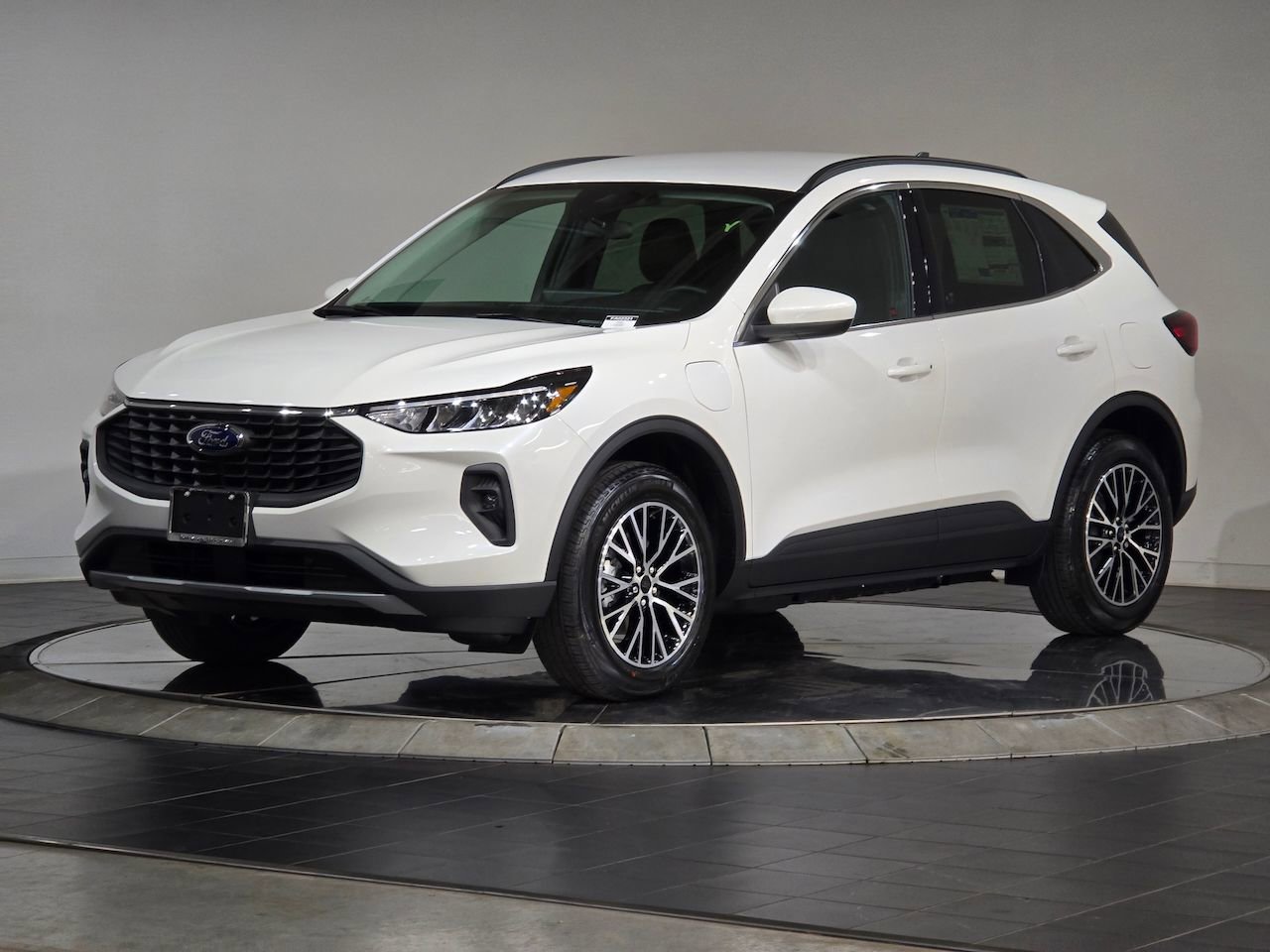 New 2026 Ford Escape SE w/ Class II Trailer Tow Package image 13