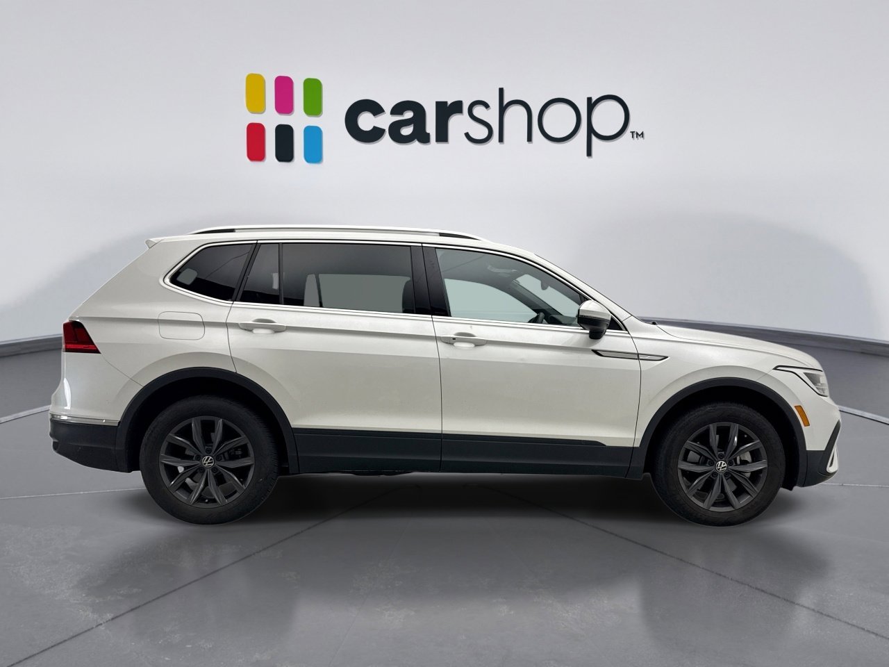 Used 2023 Volkswagen Tiguan SE image 6