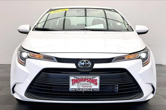 Used 2026 Toyota Corolla LE w/ LE Premium Package FWD image 2