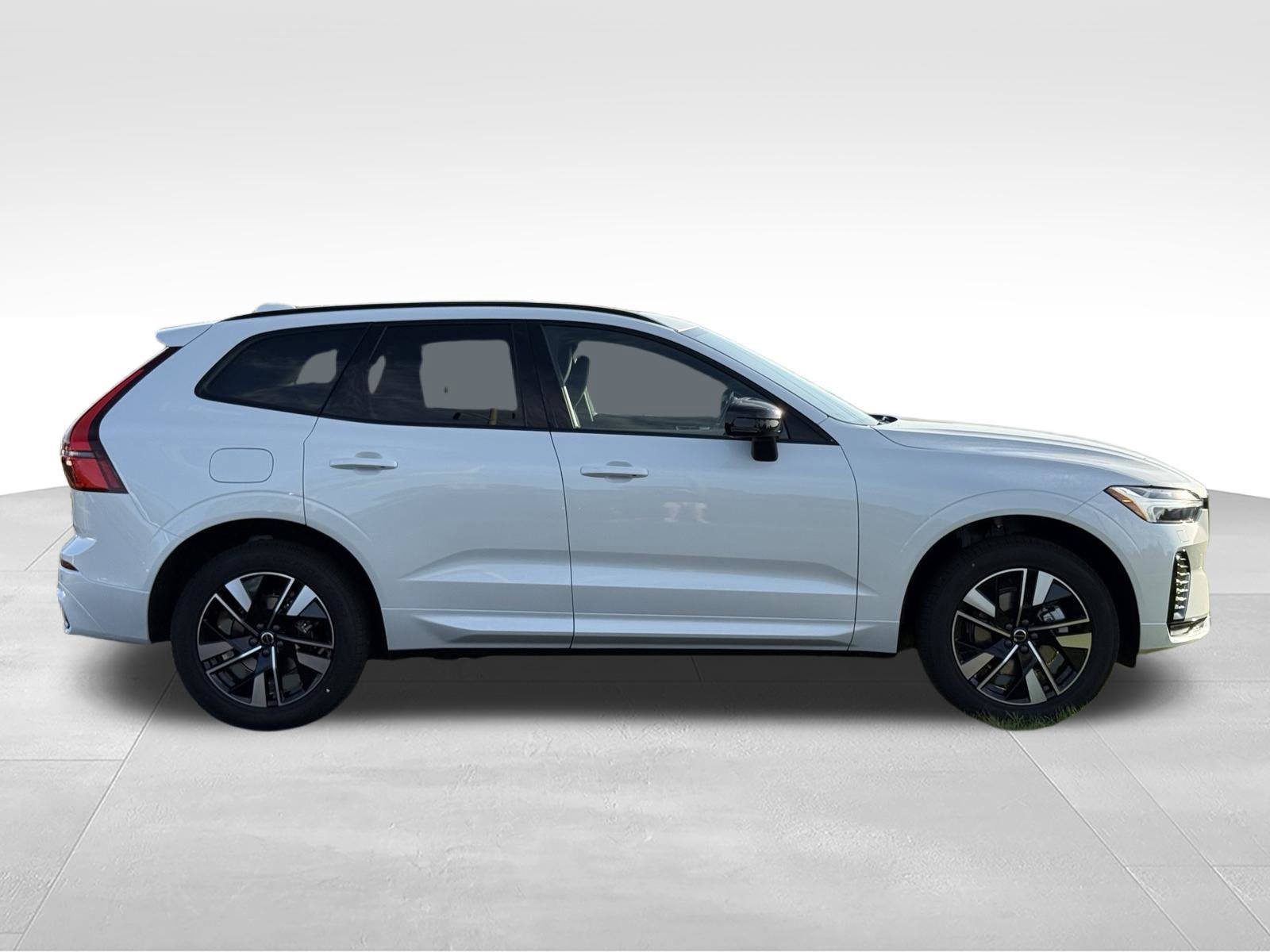 New 2027 Volvo XC60 B5 Core AWD/4WD image 7