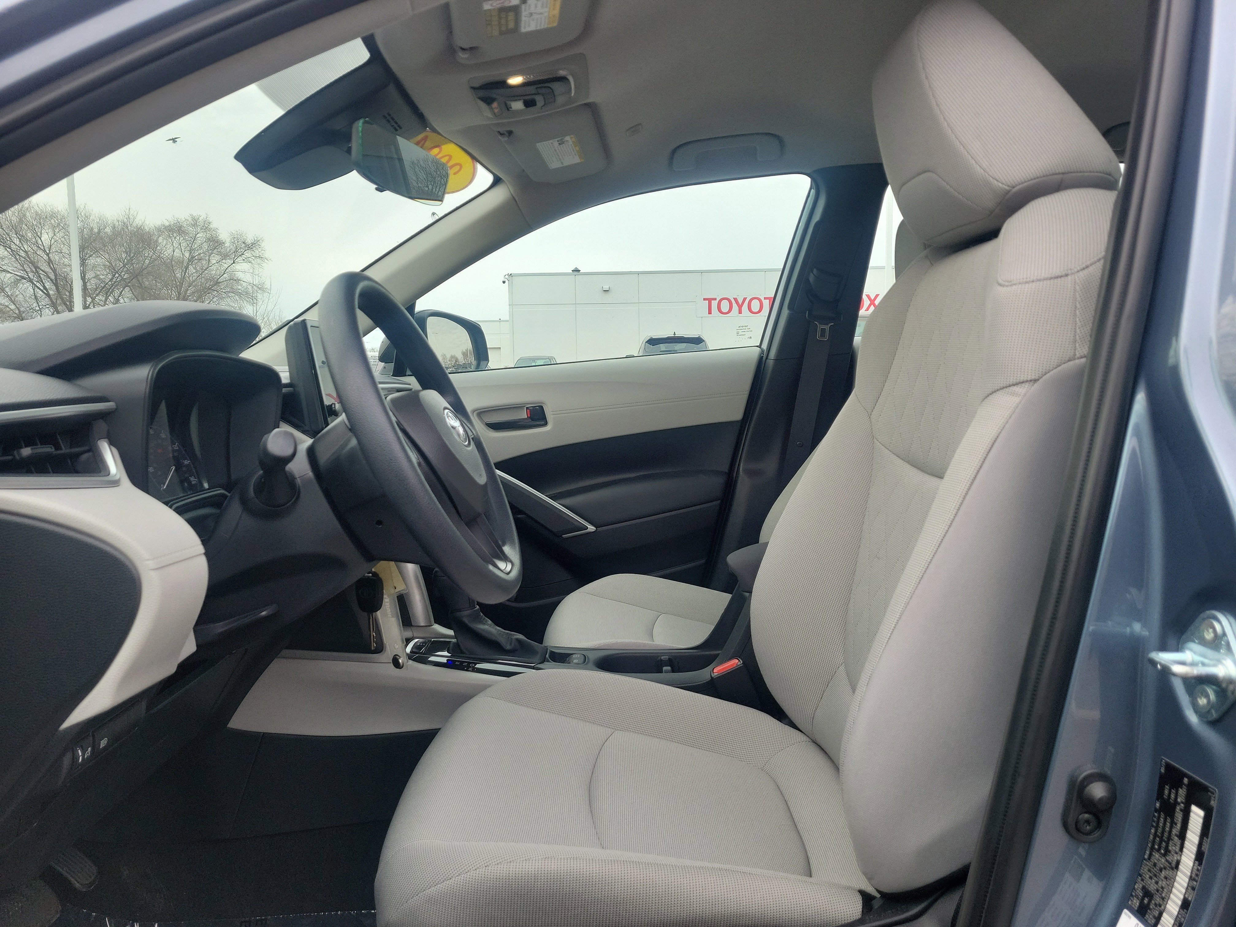 Used 2024 Toyota Corolla Cross L image 15