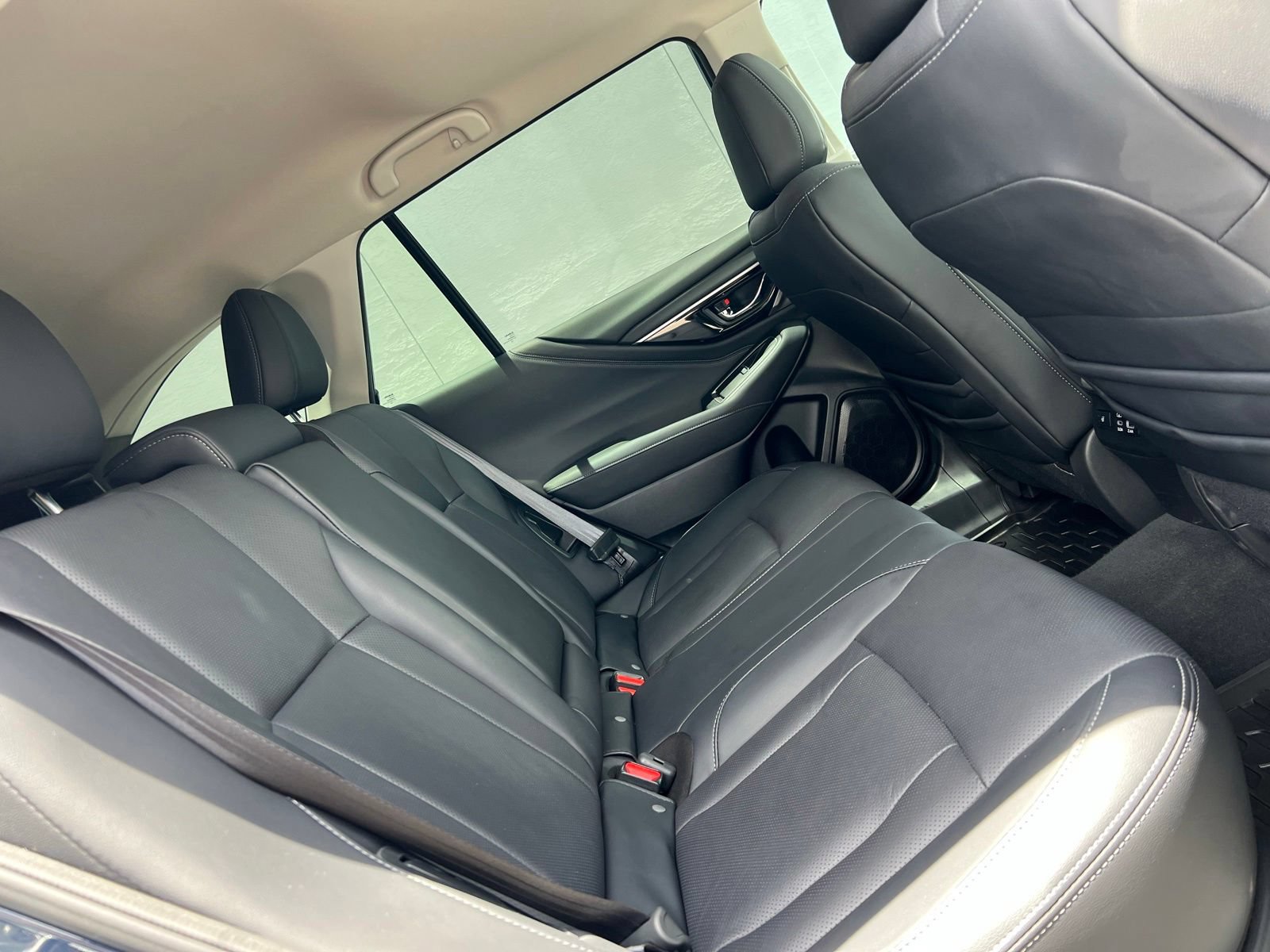 Used 2024 Subaru Outback Limited AWD/4WD image 60