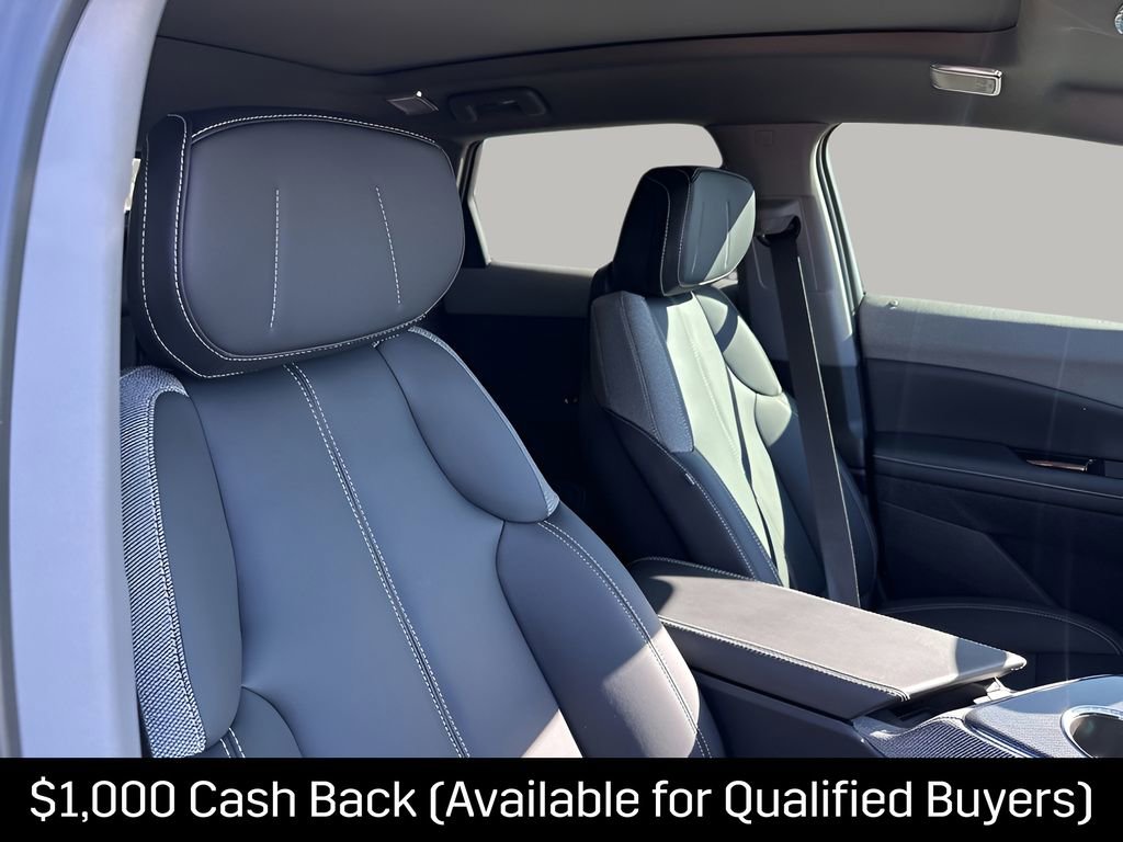 New 2026 Cadillac Optiq Luxury 1 w/ LPO, Floor Liner Package AWD/4WD image 15