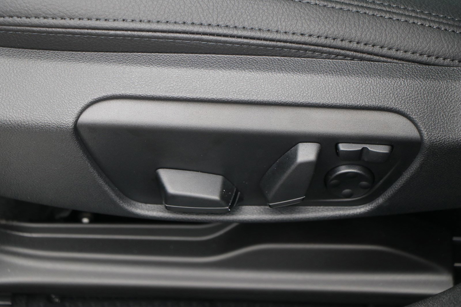 Certified 2024 BMW 228i Gran Coupe w/ Convenience Package FWD image 28