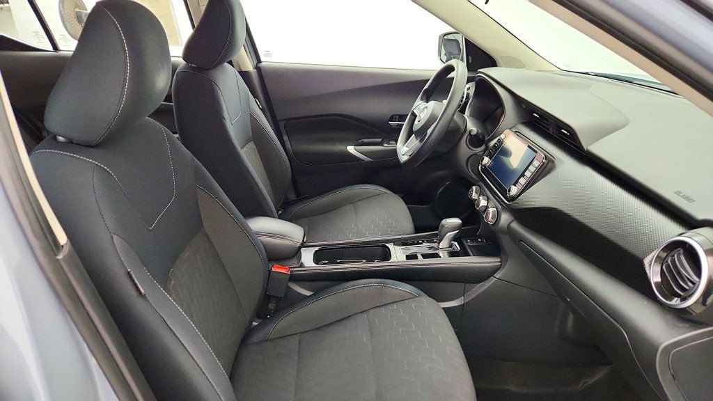 Used 2024 Nissan Kicks SV FWD image 22