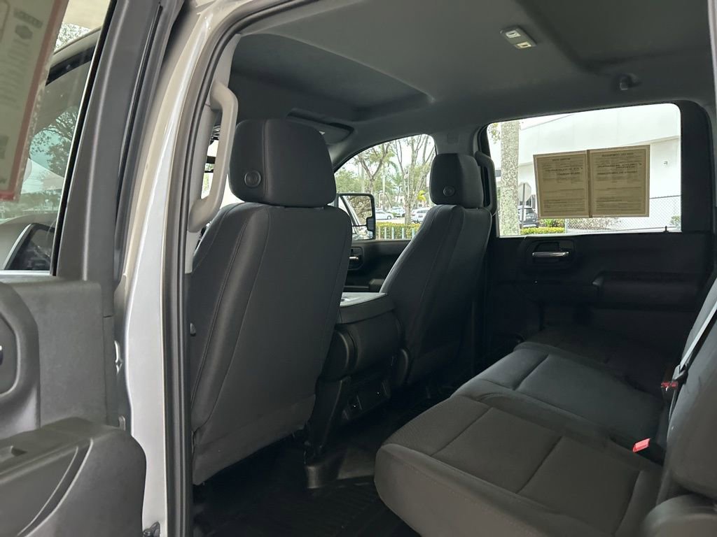 Used 2025 Chevrolet Silverado 3500 W/T image 36