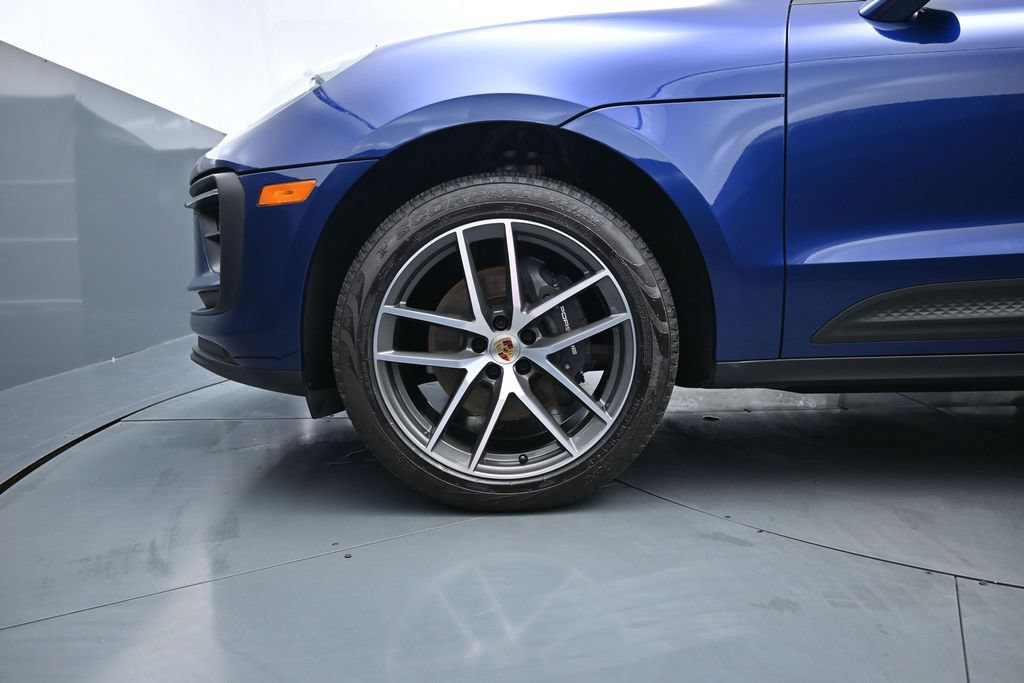Used 2024 Porsche Macan w/ Premium Plus Package AWD/4WD image 7