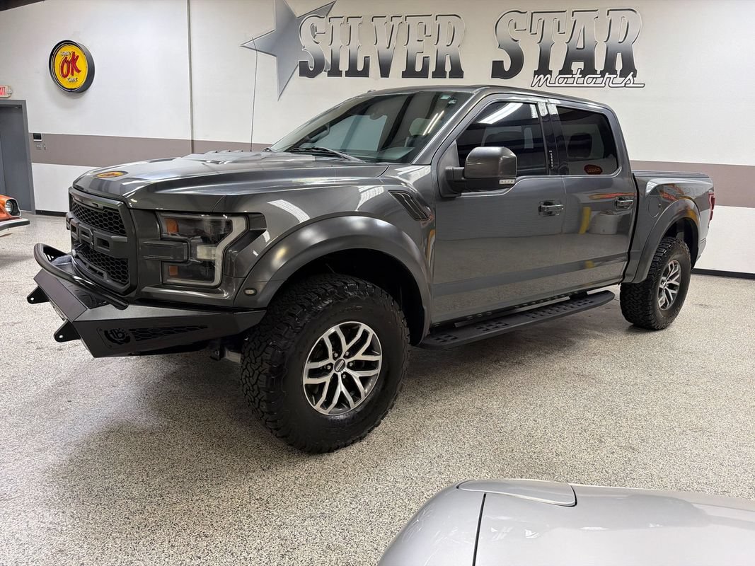 Used 2018 Ford F150 Raptor w/ Equipment Group 802A Luxury AWD/4WD image 2
