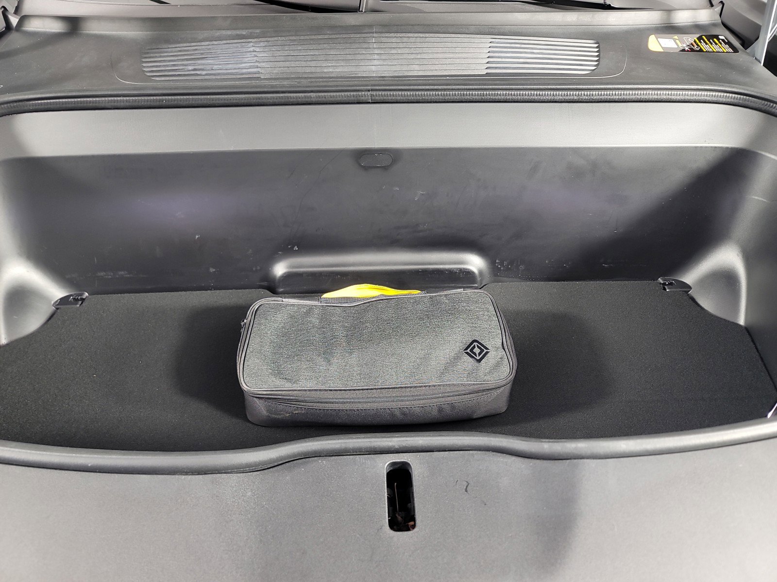 Used 2024 Rivian R1S Adventure AWD/4WD image 14