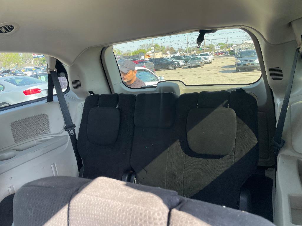Used 2013 Dodge Grand Caravan SE image 11