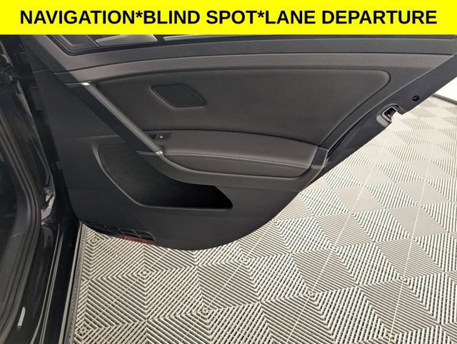 Used 2019 Volkswagen Golf R 4-Door image 29