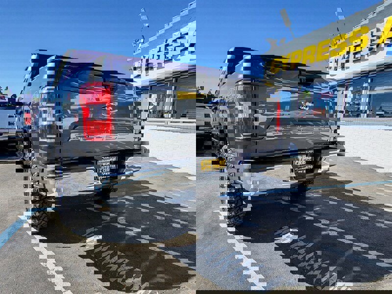 Used 2020 Ford F150 XLT image 4