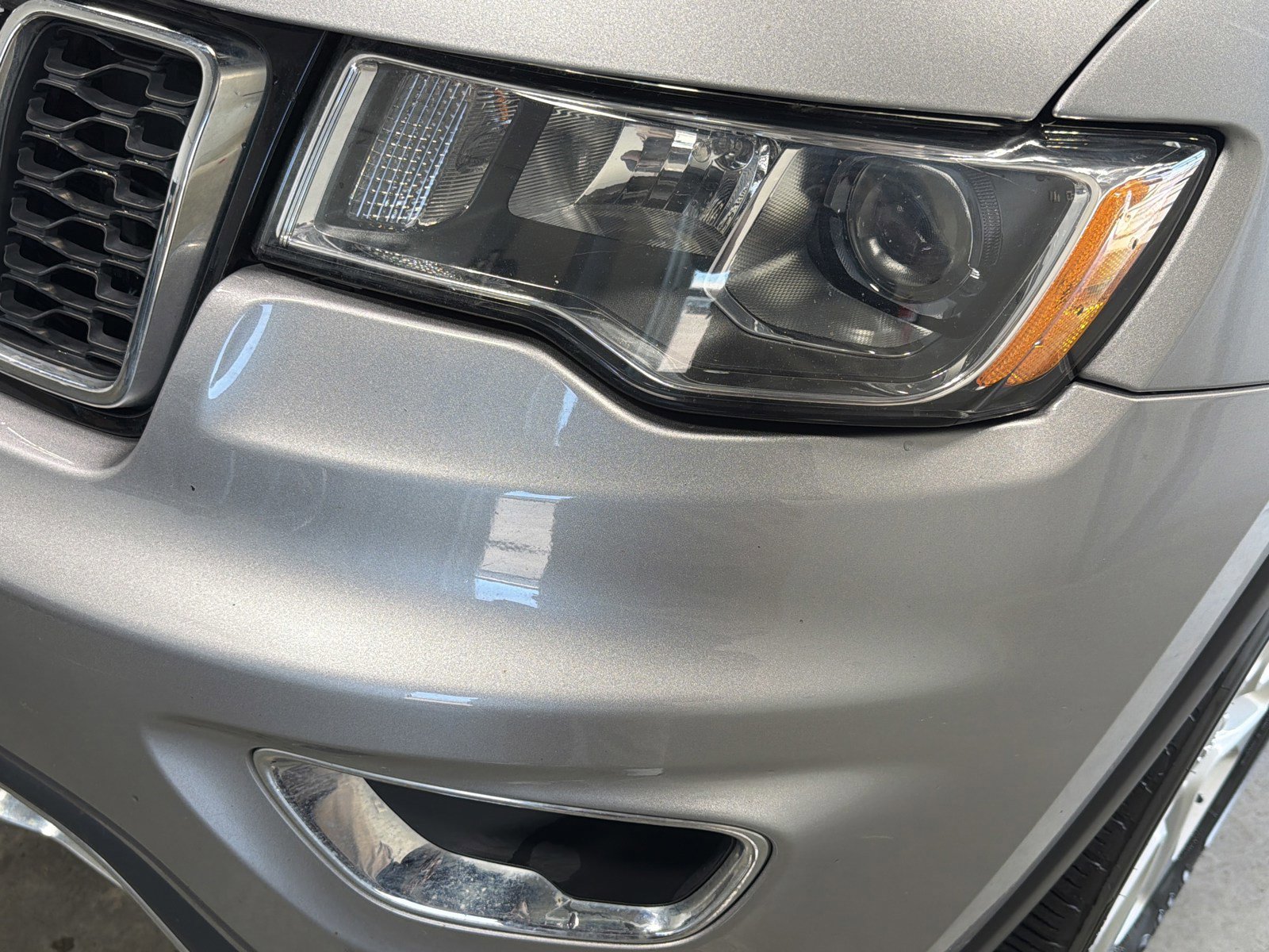 Used 2017 Jeep Grand Cherokee Limited w/ Trailer Tow Group IV image 6