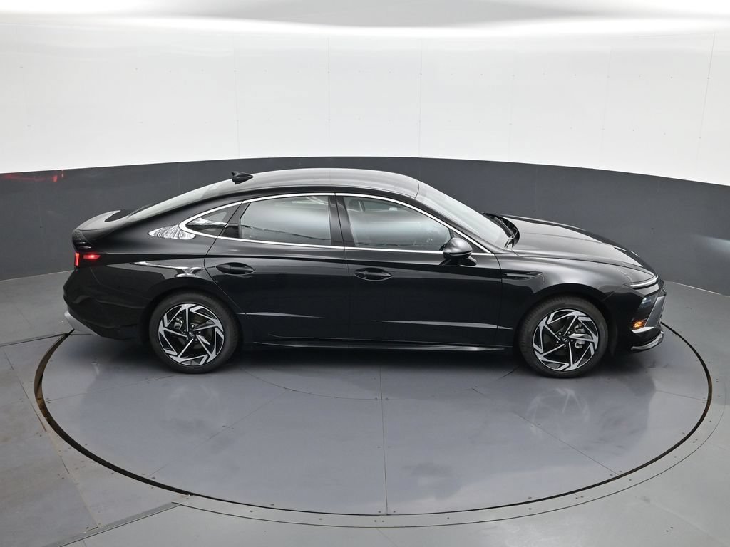 New 2026 Hyundai Sonata SEL FWD image 16