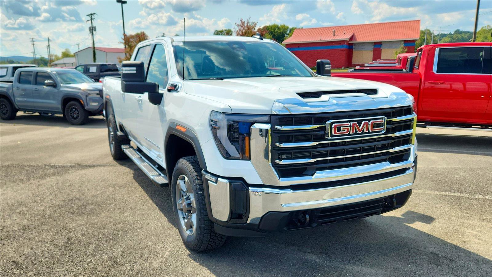 New 2025 GMC Sierra 2500 SLE