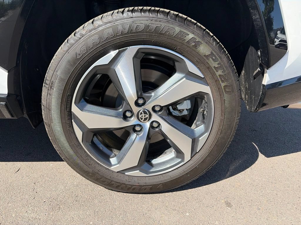Used 2025 Toyota RAV4 SE AWD/4WD image 19