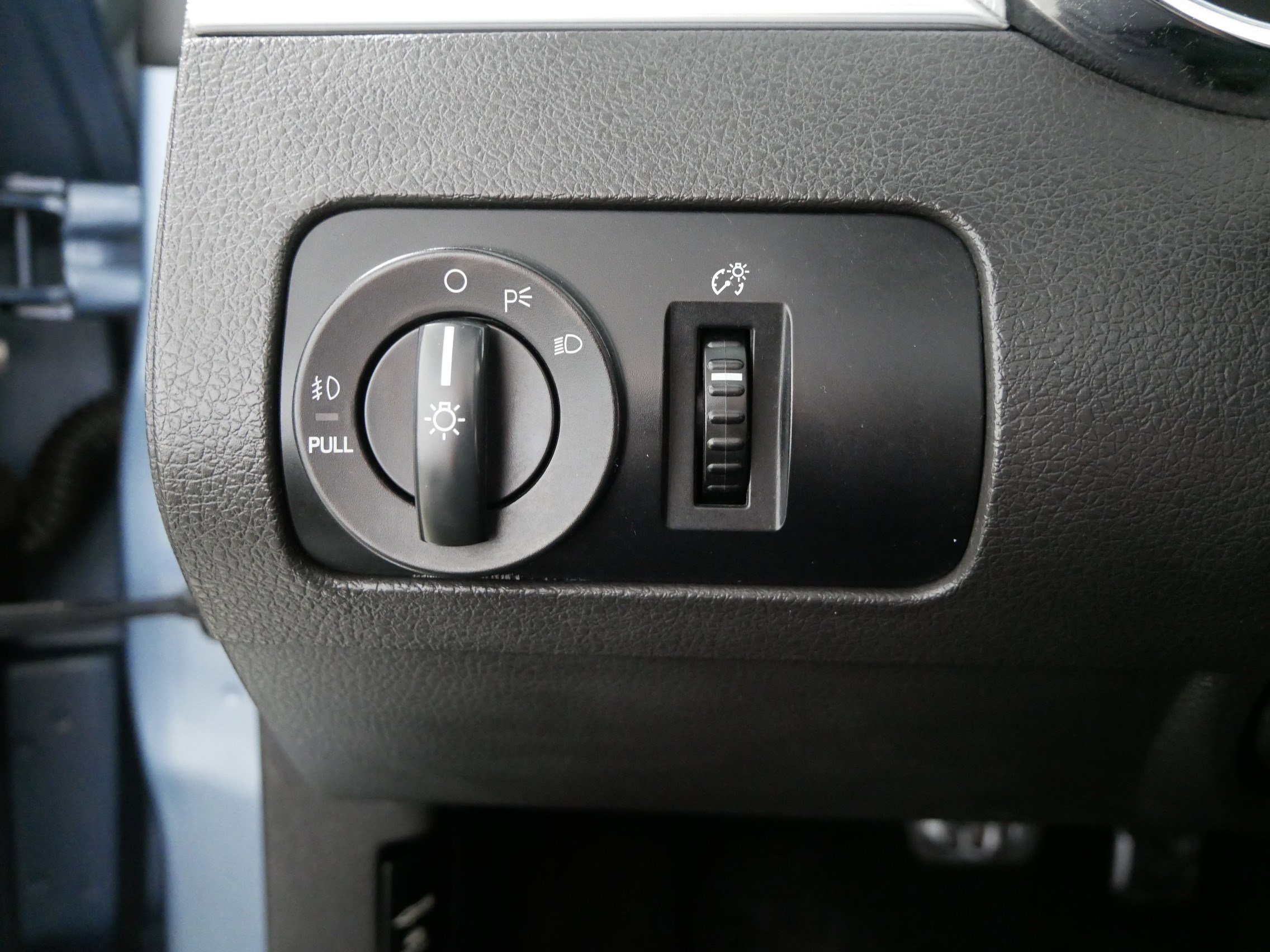 Used 2006 Ford Mustang GT Premium image 26