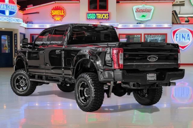Used 2017 Ford F250 XLT AWD/4WD image 4