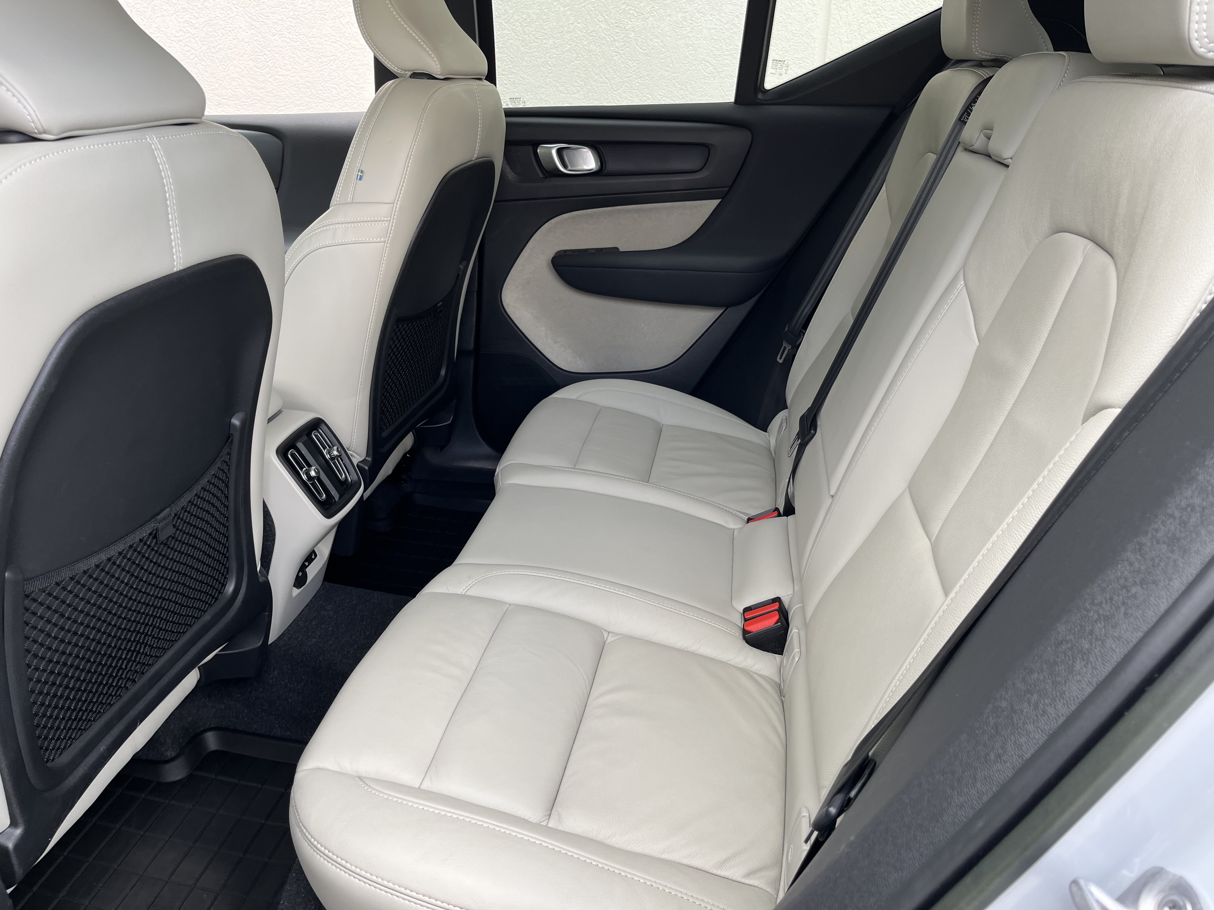 Used 2022 Volvo XC40 T5 Inscription w/ Advanced Package AWD/4WD image 16