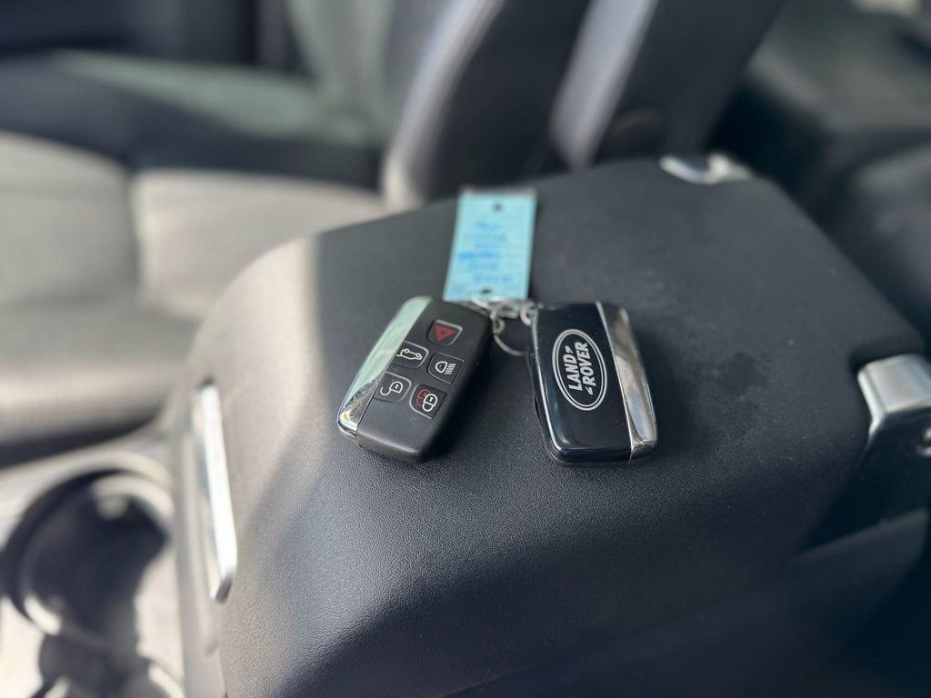 Used 2015 Land Rover LR4 HSE image 20