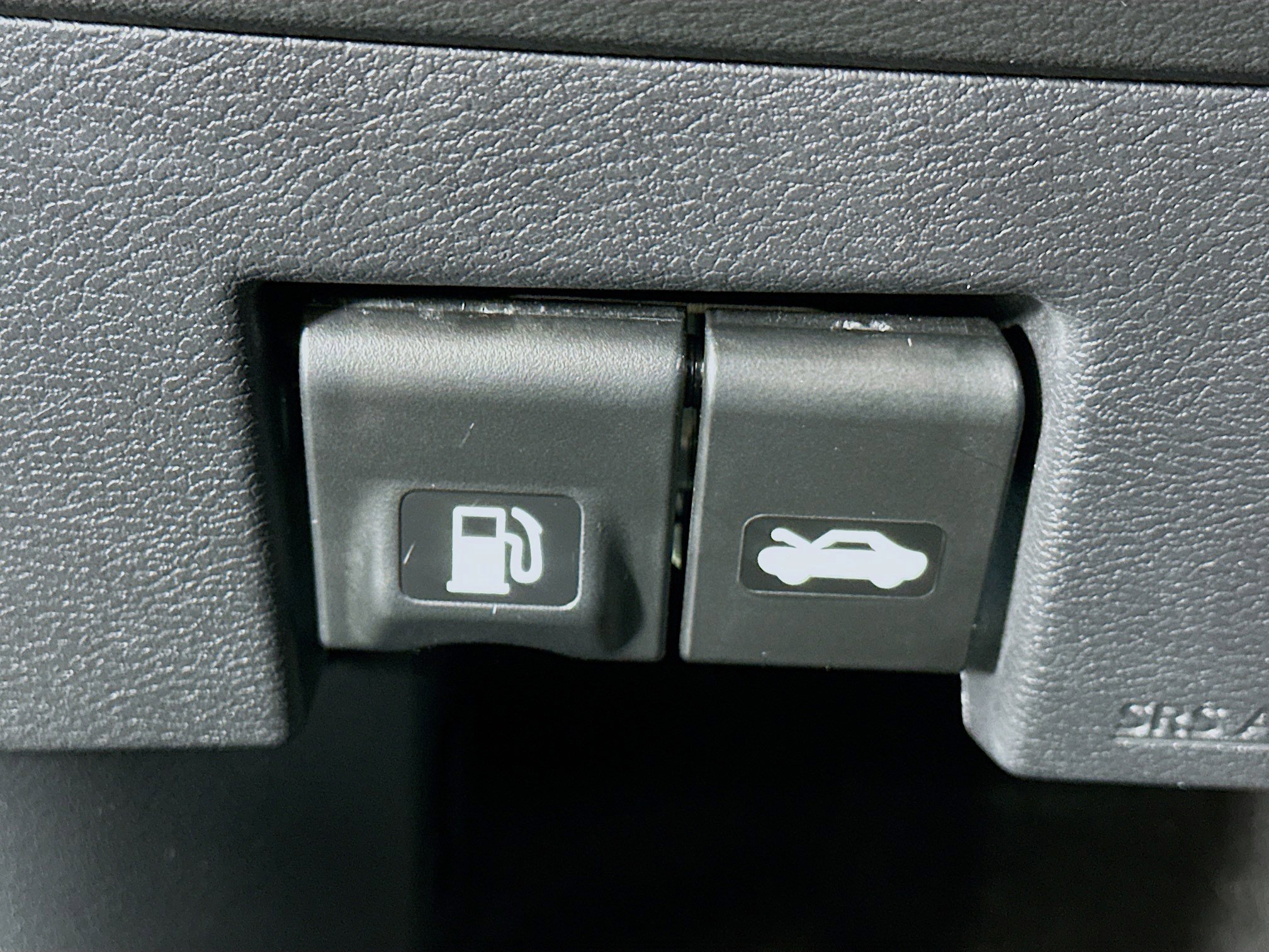 Used 2024 Nissan Kicks SV image 17