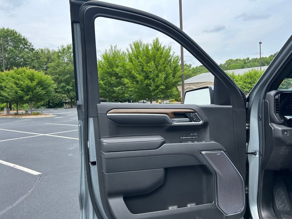 Used 2026 Chevrolet Silverado 1500 High Country w/ LPO, Dark Essentials Package AWD/4WD image 60