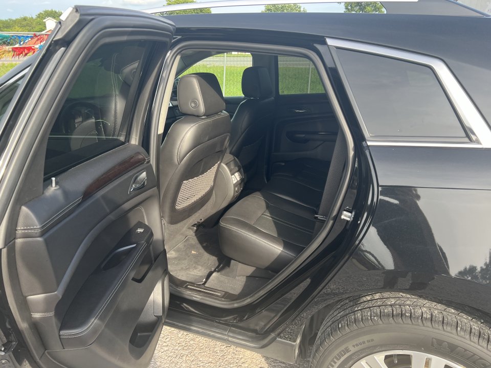 Used 2014 Cadillac SRX Luxury w/ Driver Awareness Package AWD/4WD image 14