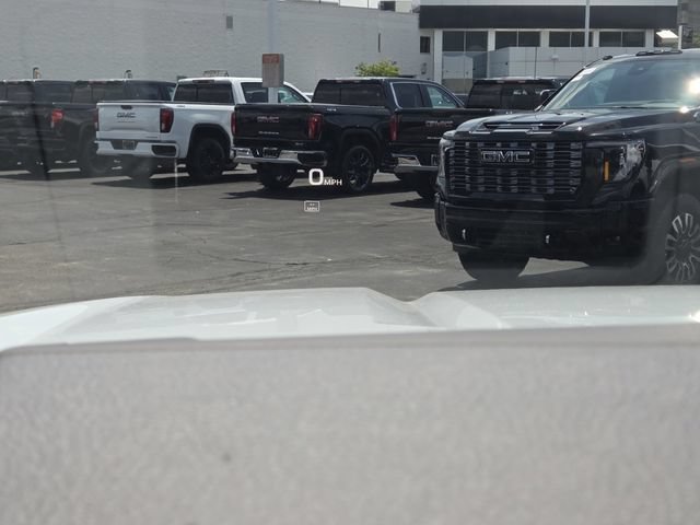 New 2026 GMC Yukon XL Denali w/ Denali Reserve Package AWD/4WD image 9