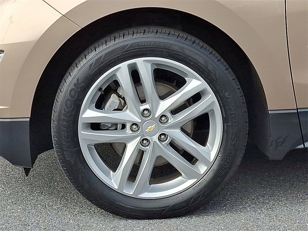 Used 2018 Chevrolet Equinox Premier image 9