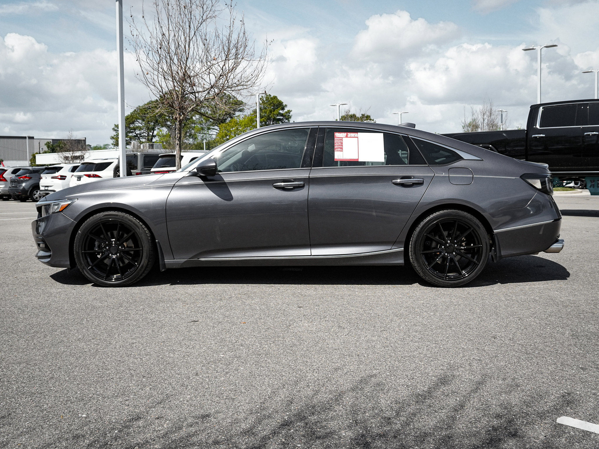 Used 2018 Honda Accord Touring image 7