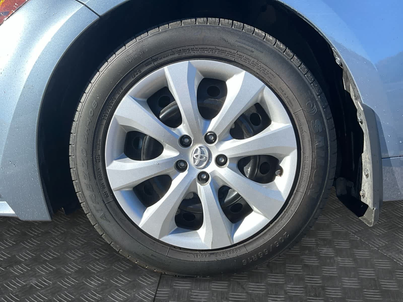 Used 2024 Toyota Corolla LE FWD image 14