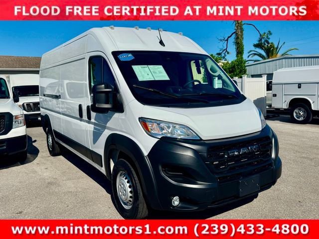Used 2025 RAM ProMaster 2500 w/ Convenience Group image 4