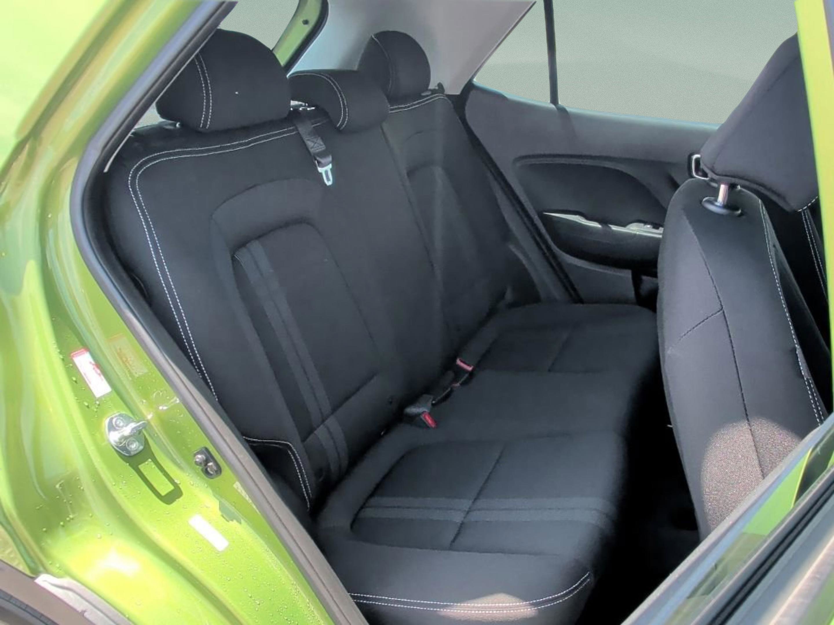 Used 2024 Hyundai Venue SEL FWD image 35