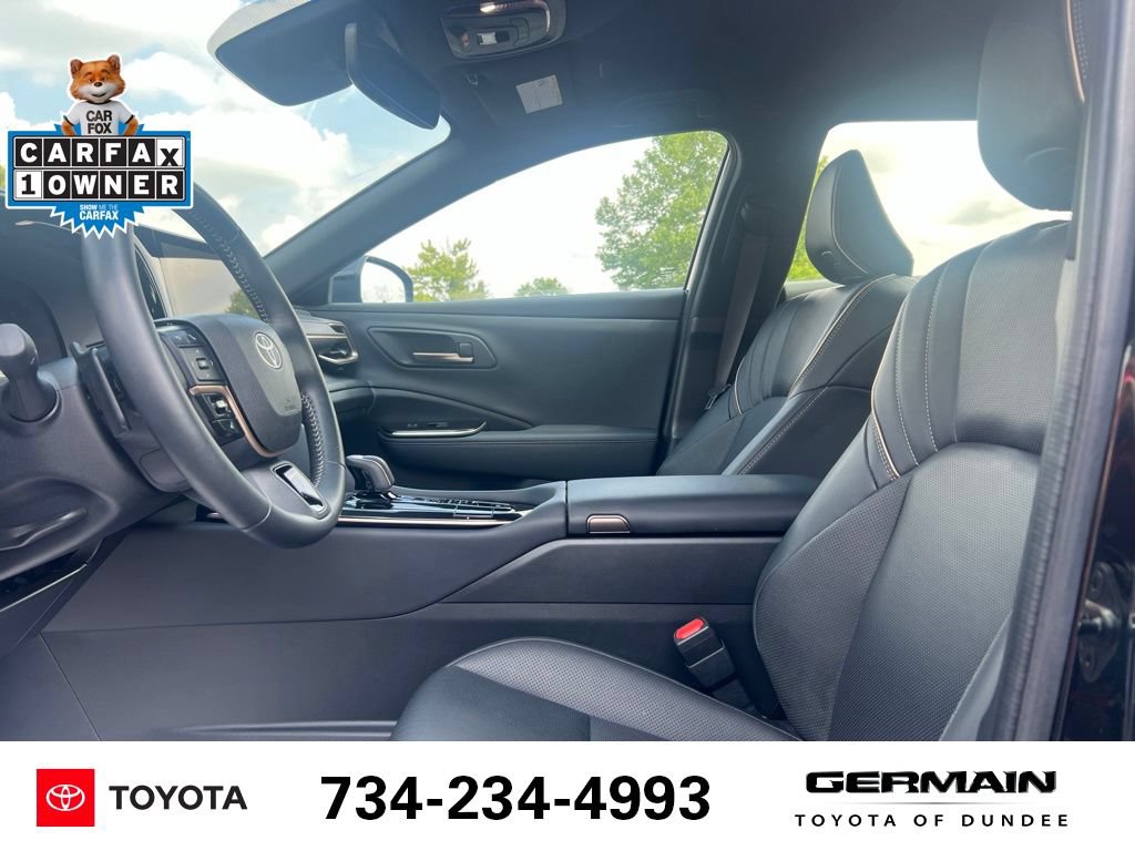 Used 2025 Toyota Crown Signia AWD/4WD image 12