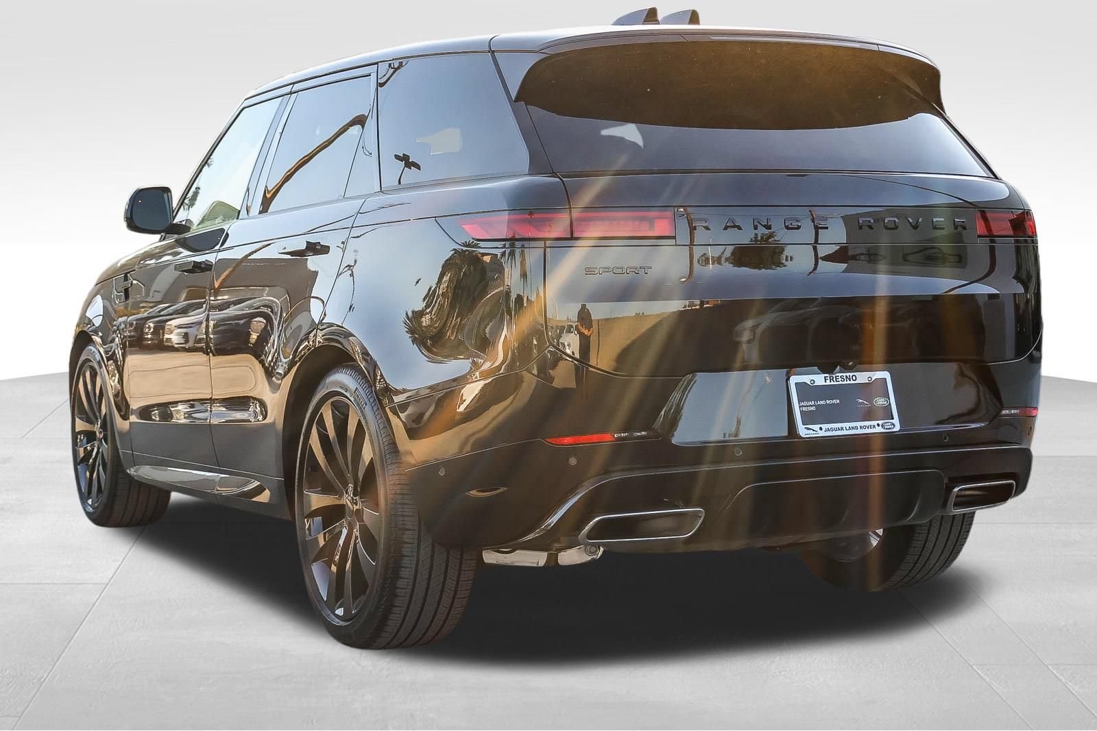 Certified 2026 Land Rover Range Rover Sport Dynamic SE AWD/4WD image 4