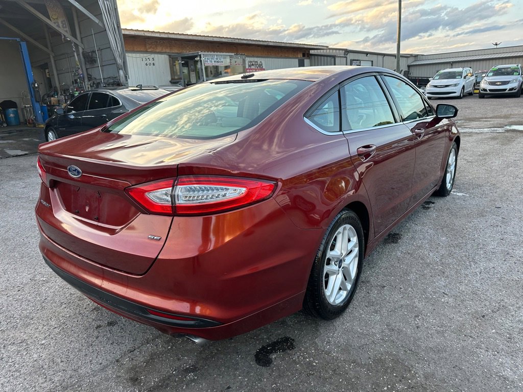 Used 2014 Ford Fusion SE FWD image 6