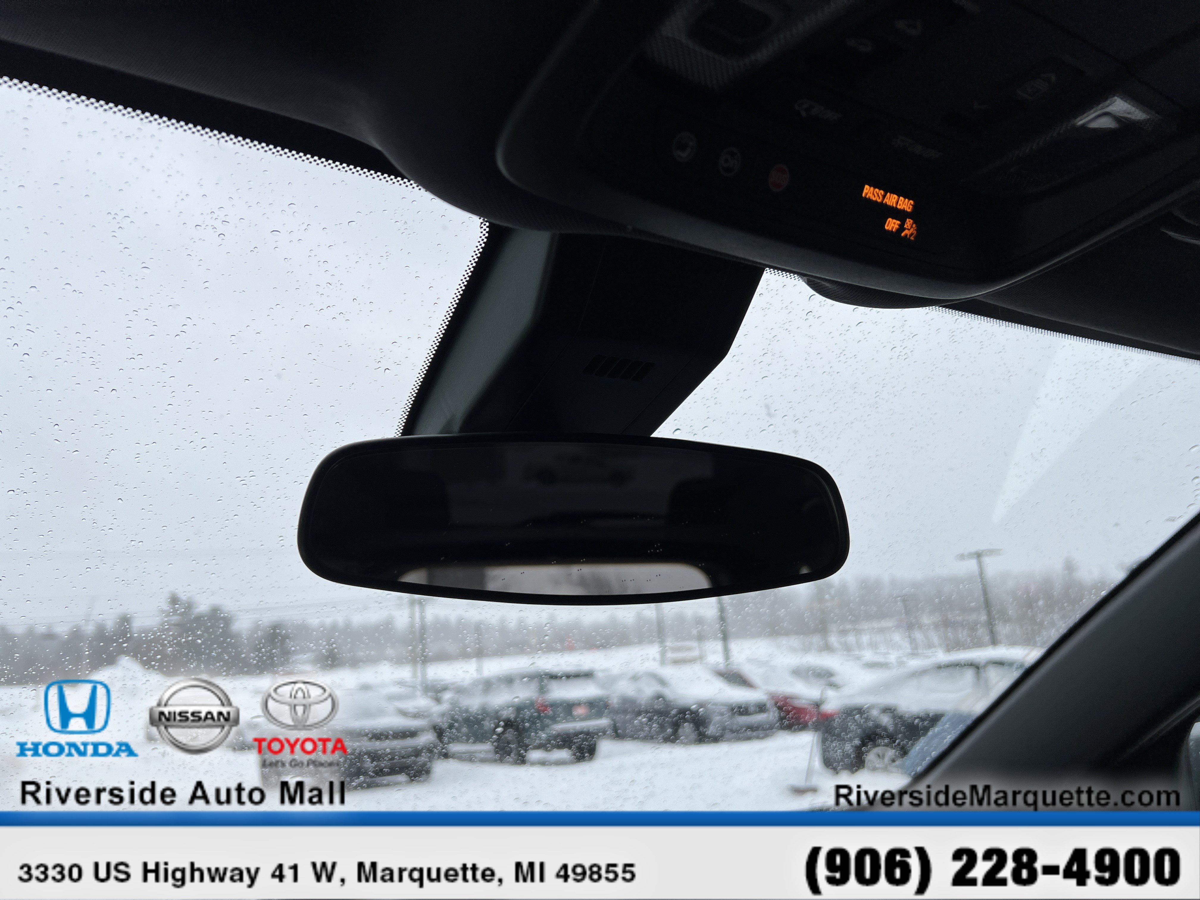 Used 2024 Chevrolet Equinox RS w/ RS Leather Package image 19